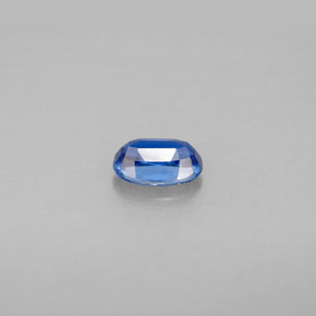 0.59カラットの天然ブルーカイヤナイト（6.1×4 mm・オーバルカット）