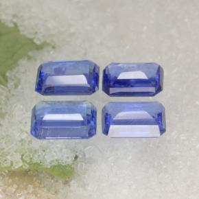 4.73カラットの天然ブルーカイヤナイト（7.2×5 mm・エメラルドカット）