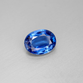 2.25カラットの天然ブルーカイヤナイト（9.1×7.1 mm・オーバルカット）