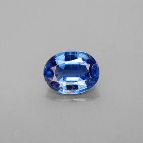 2.26カラットの天然ブルーカイヤナイト（8.9×7 mm・オーバルカット）
