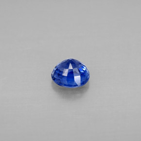 0.71カラットの天然ブルーカイヤナイト（5.12 mm・ラウンドカット）