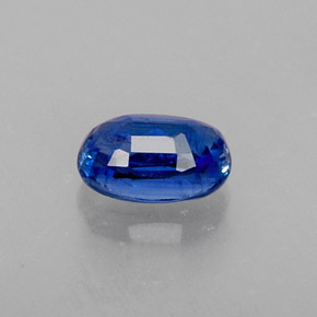 0.78カラットの天然ブルーカイヤナイト（6.2×4.3 mm・オーバルカット）