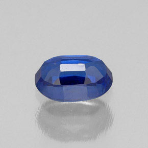0.72カラットの天然ブルーカイヤナイト（6.2×4.1 mm・オーバルカット）