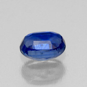 0.72カラットの天然ブルーカイヤナイト（6.2×4.2 mm・オーバルカット）