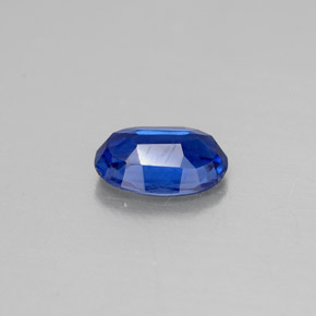 0.49カラットの天然ブルーカイヤナイト（6×4 mm・オーバルカット）