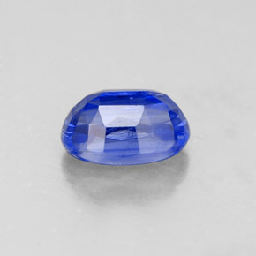 0.78カラットの天然ブルーカイヤナイト（6.1×4.2 mm・オーバルカット）