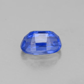 0.82カラットの天然ブルーカイヤナイト（6.2×4.3 mm・オーバルカット）