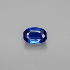 0.80カラットの天然ディープブルーカイヤナイト（6.2×4.2 mm・オーバルカット）