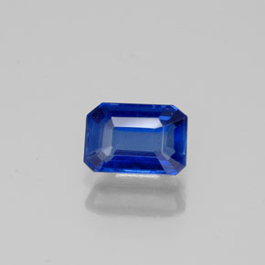 0.72カラットの天然ブルーカイヤナイト（6×4.1 mm・エメラルドカット）