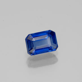 0.72カラットの天然ブルーカイヤナイト（6×4.1 mm・エメラルドカット）