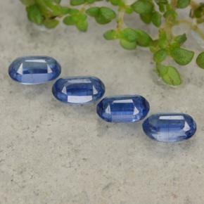 2.60カラットの天然ブルーカイヤナイト（6.3×4.1 mm・オーバルカット）