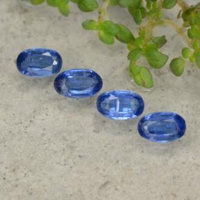 1.50カラットの天然ブルーカイヤナイト（5.3×3.3 mm・オーバルカット）