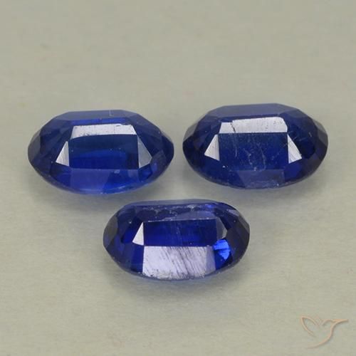 Shop natural 1.52ct ネイビーブルー カイヤナイト gems, 楕円形, from ネパール at GemSelect. In stock, global shipping!