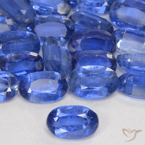 0.69ct 天然 コーンフラワーブルー カイヤナイト, 楕円形, SI