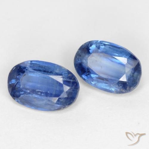 Shop natural 1.39ct ディープブルー カイヤナイト gems, 楕円形, from ネパール at GemSelect. In stock, global shipping!
