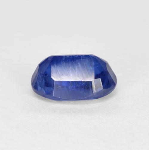0.61カラットの天然ディープブルーカイヤナイト（5.8×4 mm・オーバルカット）