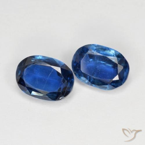 Shop natural 2.28ct ネイビーブルー カイヤナイト gems, 楕円形, from ネパール at GemSelect. In stock, global shipping!