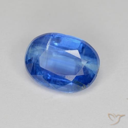 2.95カラットの天然明るいブルーカイヤナイト（9.6×7.1 mm・オーバルカット）