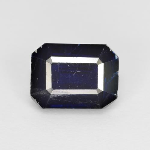 2.08カラットの天然ダークブルーカイヤナイト（8.2×6.1 mm・エメラルドカット）