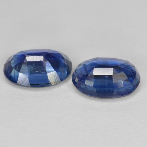 3.07カラットの天然ロイヤルブルーカイヤナイト（8.1×6.1 mm・オーバルカット）