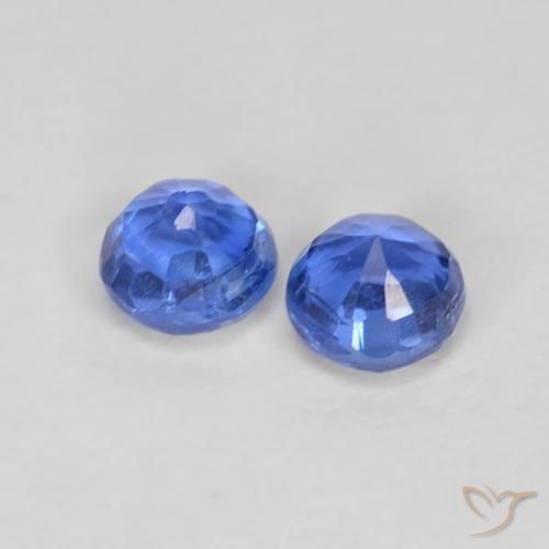 Shop natural 0.61ct 濃いアズールブルー カイヤナイト gems, ラウンド, from ネパール at GemSelect. In stock, global shipping!