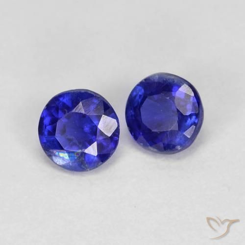 Shop natural 0.51ct ネイビーブルー カイヤナイト gems, ラウンド, from ネパール at GemSelect. In stock, global shipping!