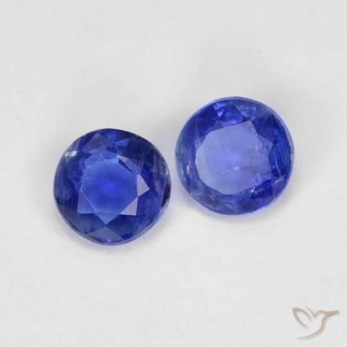 Shop natural 0.50ct ネイビーブルー カイヤナイト gems, ラウンド, from ネパール at GemSelect. In stock, global shipping!