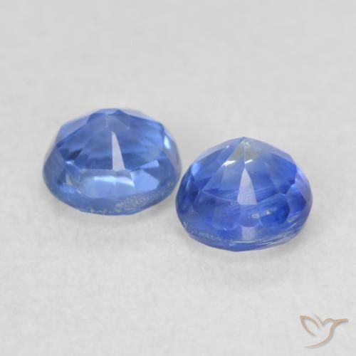 Shop natural 0.60ct 薄いネイビーブルー カイヤナイト gems, ラウンド, from ネパール at GemSelect. In stock, global shipping!