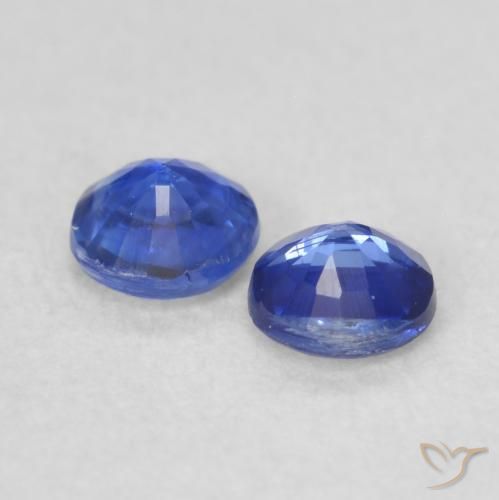 Shop natural 0.48ct ネイビーブルー カイヤナイト gems, ラウンド, from ネパール at GemSelect. In stock, global shipping!