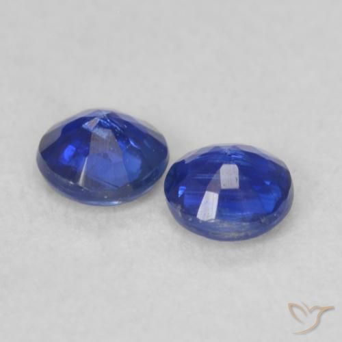 Shop natural 0.48ct ディープブルー カイヤナイト gems, ラウンド, from ネパール at GemSelect. In stock, global shipping!