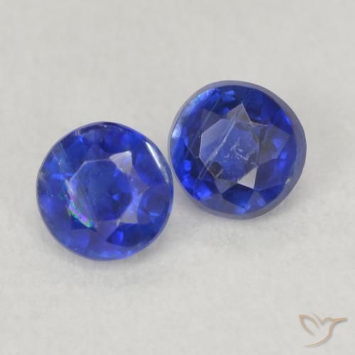 Shop natural 0.56ct ディープブルー カイヤナイト gems, ラウンド, from ネパール at GemSelect. In stock, global shipping!