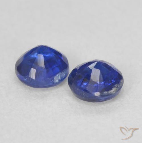 Shop natural 0.56ct ディープブルー カイヤナイト gems, ラウンド, from ネパール at GemSelect. In stock, global shipping!