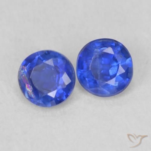 Shop natural 0.47ct ネイビーブルー カイヤナイト gems, ラウンド, from ネパール at GemSelect. In stock, global shipping!
