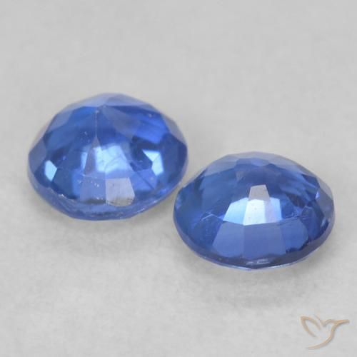 Shop natural 0.52ct 真の青色 カイヤナイト gems, ラウンド, from ネパール at GemSelect. In stock, global shipping!