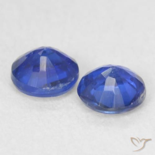 Shop natural 0.48ct ネイビーブルー カイヤナイト gems, ラウンド, from ネパール at GemSelect. In stock, global shipping!