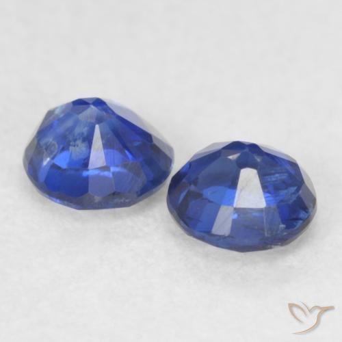 Shop natural 0.54ct ダークブルー カイヤナイト gems, ラウンド, from ネパール at GemSelect. In stock, global shipping!