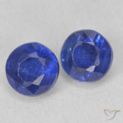Shop natural 0.67ct ネイビーブルー カイヤナイト gems, ラウンド, from ネパール at GemSelect. In stock, global shipping!