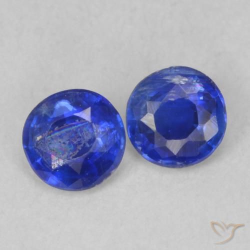 Shop natural 0.46ct ダークブルー カイヤナイト gems, ラウンド, from ネパール at GemSelect. In stock, global shipping!