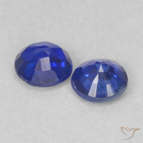 Shop natural 0.46ct ディープブルー カイヤナイト gems, ラウンド, from ネパール at GemSelect. In stock, global shipping!