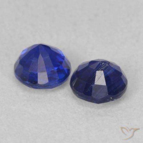 Shop natural 0.55ct ネイビーブルー カイヤナイト gems, ラウンド, from ネパール at GemSelect. In stock, global shipping!