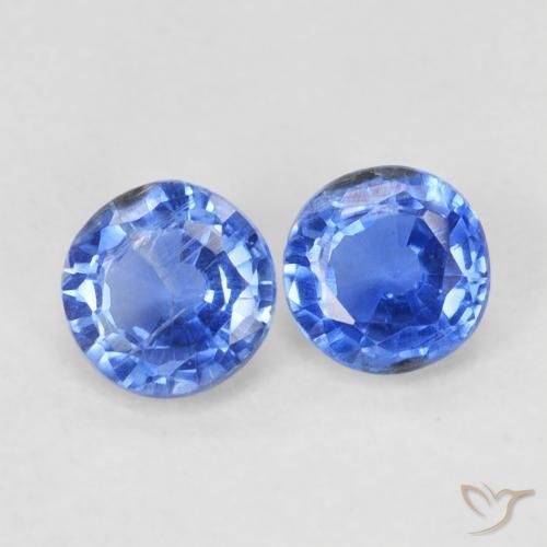 Shop natural 0.71ct ミディアムネイビーブルー カイヤナイト gems, ラウンド, from ネパール at GemSelect. In stock, global shipping!