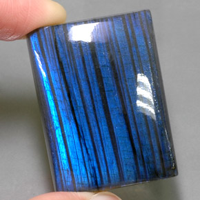 111.35カラットの天然マルチカラーラブラドライト、バゲット、半透明