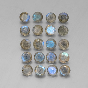 カラットの天然マルチカラーラブラドライト（4.60 mm・透明）