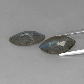 カラットの天然グレーブルーシーンラブラドライト（14×7.2 mm・透明）