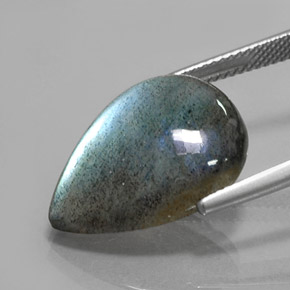 12.79カラットの天然マルチカラーラブラドライト、洋梨の形、半透明