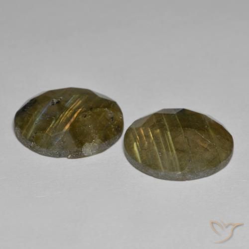 Shop natural 12.07ct マルチカラー ラブラドライト gems, ラウンド, from マダガスカル at GemSelect. In stock, global shipping!