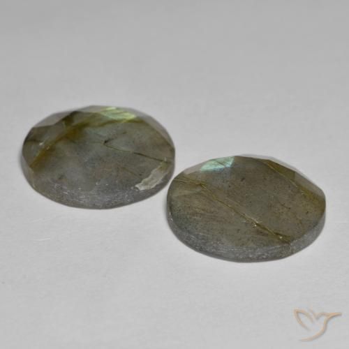 Shop natural 13.65ct マルチカラー ラブラドライト gems, ラウンド, from マダガスカル at GemSelect. In stock, global shipping!