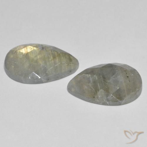 Shop natural 13.66ct マルチカラー ラブラドライト gems, 洋梨の形, from マダガスカル at GemSelect. In stock, global shipping!