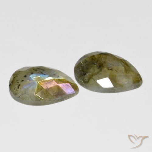 Shop natural 15.67ct マルチカラー ラブラドライト gems, 洋梨の形, from マダガスカル at GemSelect. In stock, global shipping!