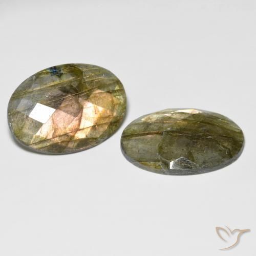 Shop natural 31.65ct マルチカラー ラブラドライト gems, 楕円形, from マダガスカル at GemSelect. In stock, global shipping!